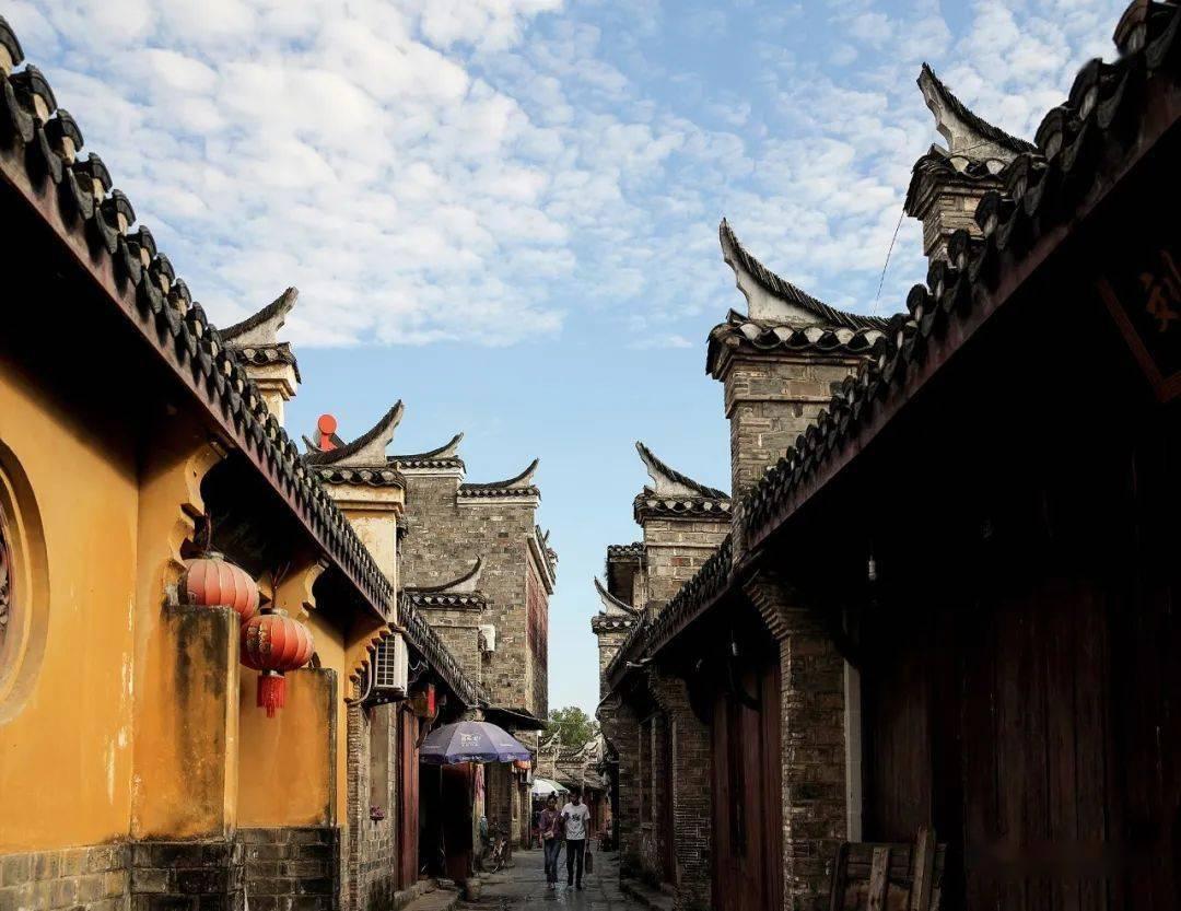 某人不在用英语怎么说（三种方法）？游戏画面